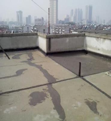 高昌漏水维修 楼顶漏水是什么原因，楼顶漏水维修方法是什么?